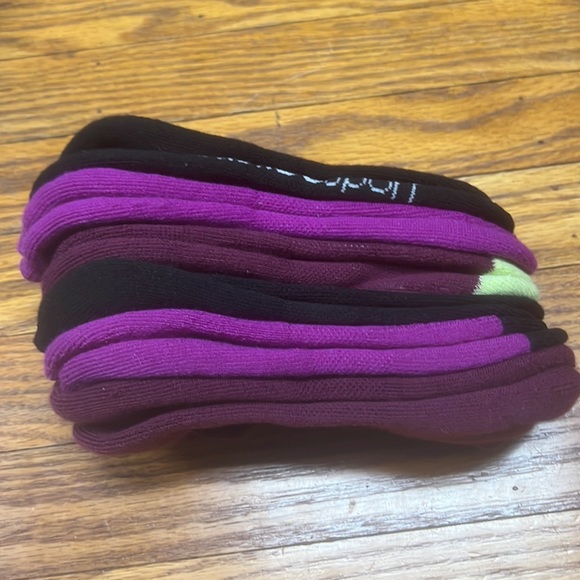 ❤️5/$25❤️2/$15❤️ JUSTICE SPORT | 6 pairs cushion no-show socks PURPLE/BLK - Picture 5 of 6